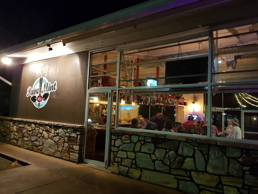 PaveMint Taphouse and Grill | restaurant | 9 S Commerce Ave, Front Royal, VA 22630, USA | 5402524707 OR +1 540-252-4707