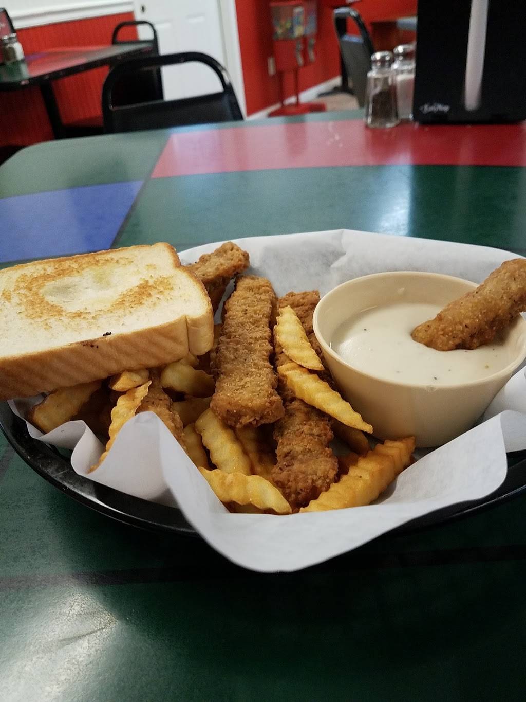 Carlas Snak Shak | meal takeaway | 323 S Main St, Highlands, TX 77562, USA | 2814263709 OR +1 281-426-3709