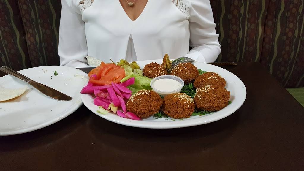 Paramount Fine Foods | restaurant | 769 Southdale Rd E, London, ON N6E 3B9, Canada | 5196681800 OR +1 519-668-1800