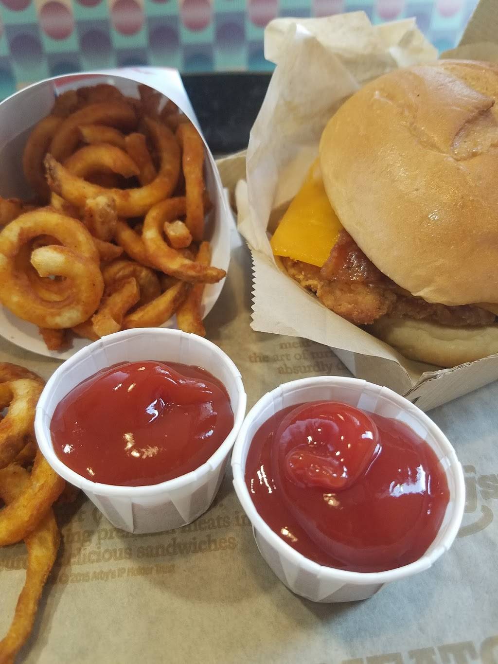 Arbys | meal takeaway | 3000 Snelling Ave, Minneapolis, MN 55406, USA | 6127248612 OR +1 612-724-8612