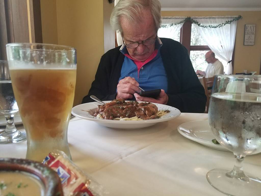 Ye Olde Spring Valley Tavern | restaurant | 1355 Station Ave, Bethlehem, PA 18015, USA | 4848513594 OR +1 484-851-3594