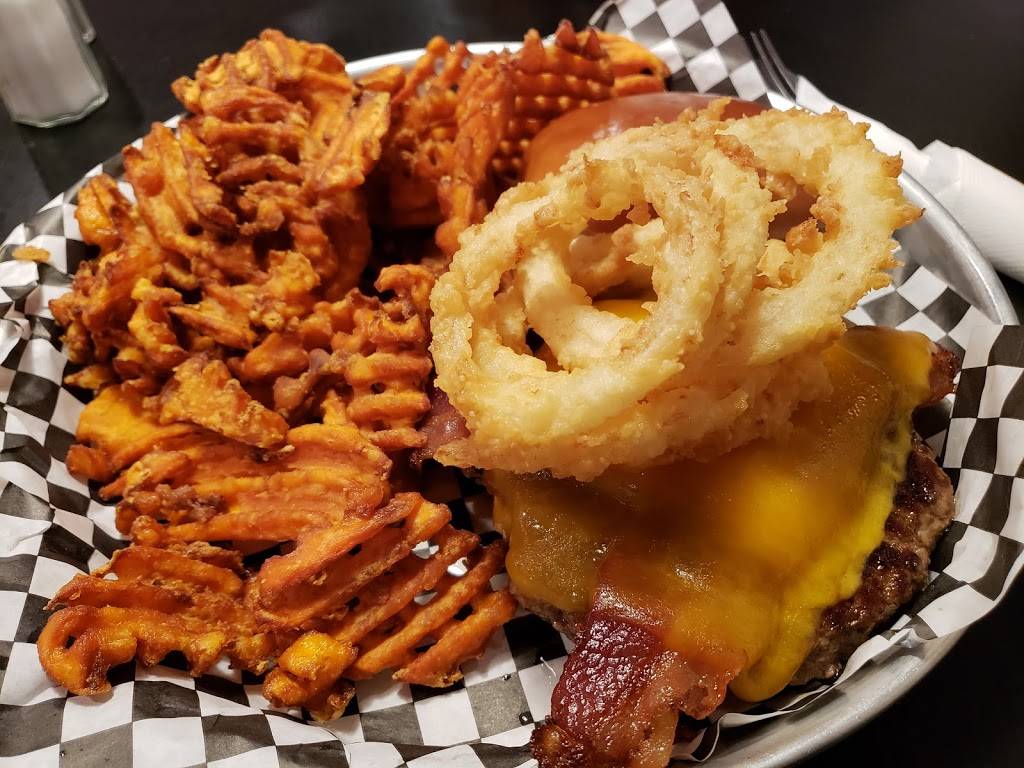 Shirleys Diner | restaurant | 13838 R Plaza, Omaha, NE 68137, USA | 4028966515 OR +1 402-896-6515