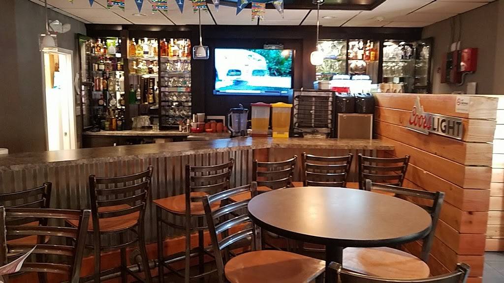 Nacho Tequilas | restaurant | 1945 NW 86th St, Clive, IA 50325, USA | 5152766487 OR +1 515-276-6487