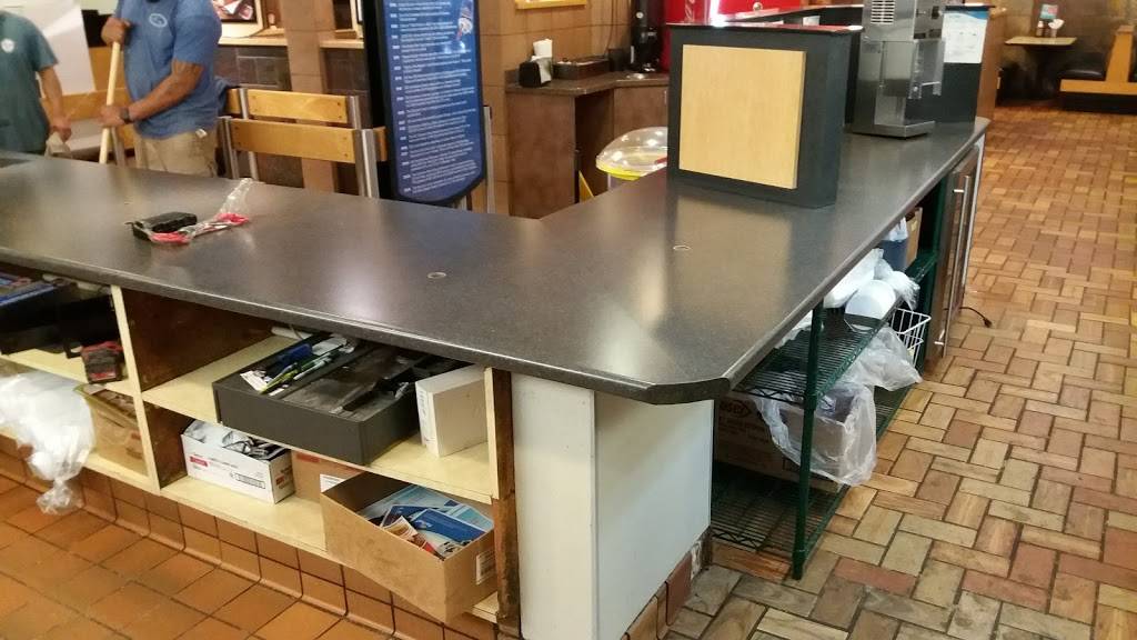 Dairy Queen Grill & Chill | restaurant | 328 N Main St, Jamestown, TN 38556, USA | 9318799293 OR +1 931-879-9293