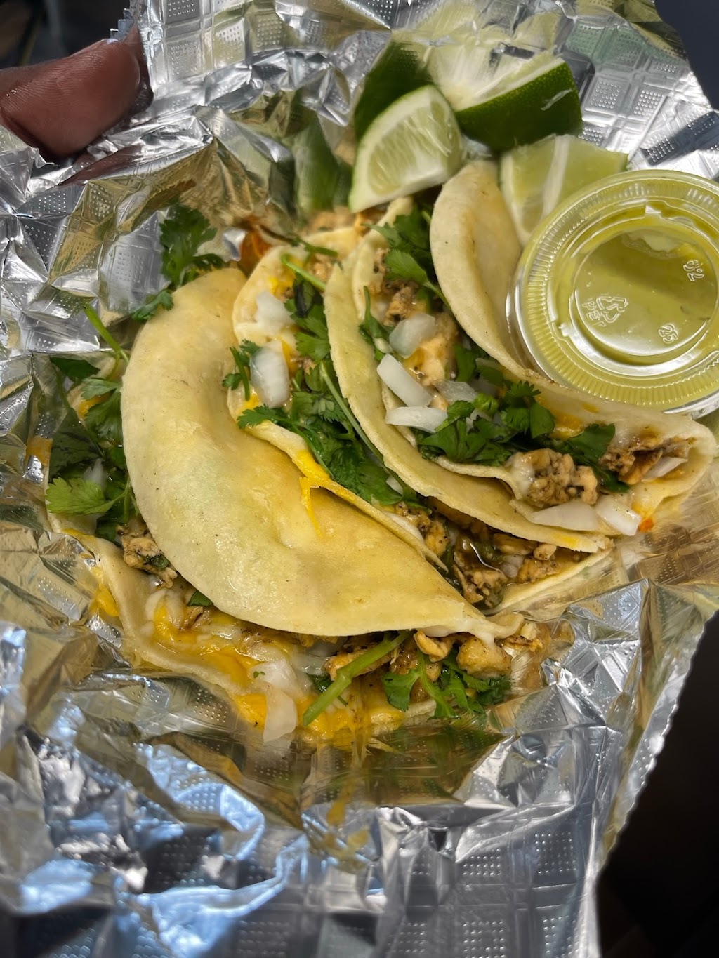 Sipps On Wheels | restaurant | 1918 Rosewood Ave, Austin, TX 78702, USA | 5127589315 OR +1 512-758-9315