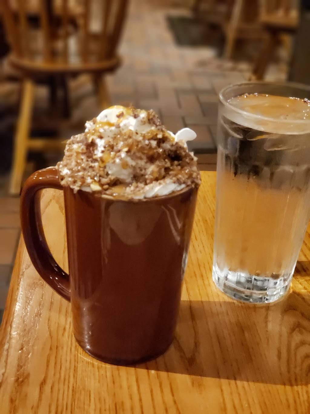 Cracker Barrel Old Country Store | restaurant | 1421, Interstate 35E, 1421 N N Beckley Ave, DeSoto, TX 75115, USA | 9722243004 OR +1 972-224-3004