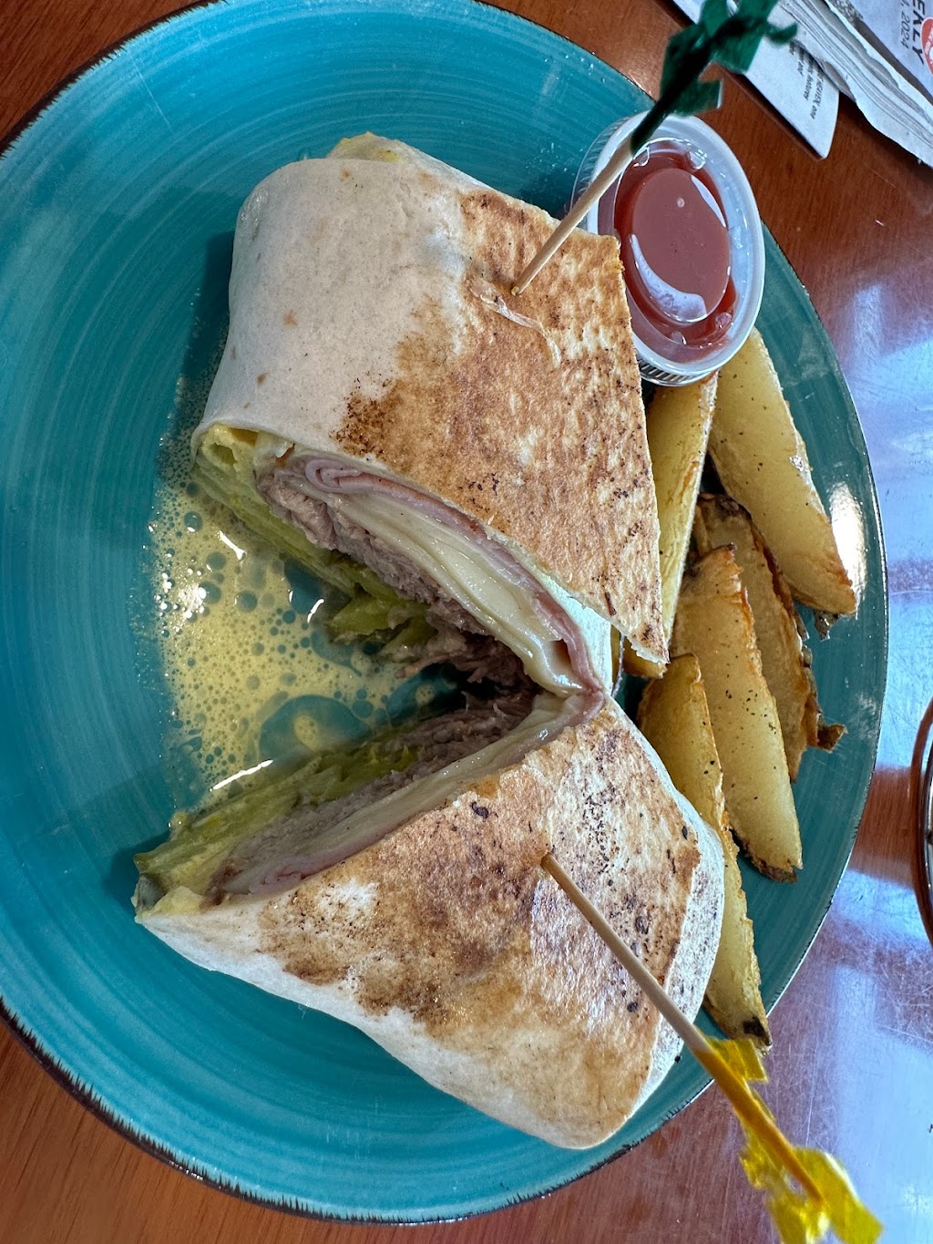 The V | restaurant | 2200 N Roosevelt Blvd, Key West, FL 33040, USA | 3052949968 OR +1 305-294-9968