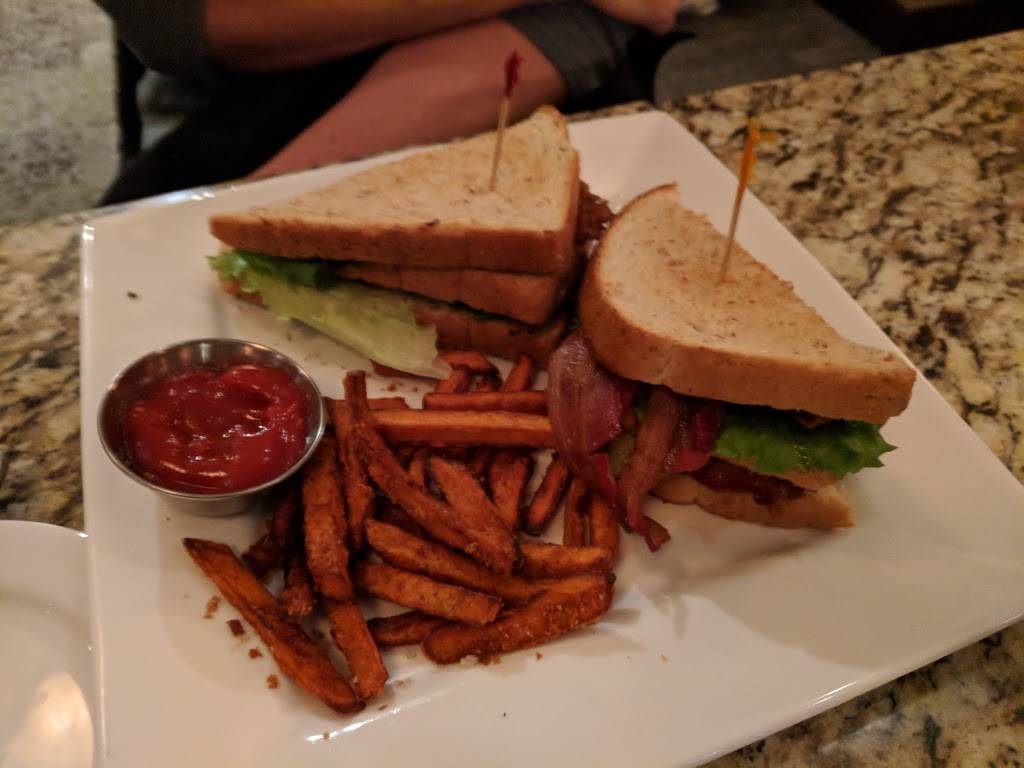 Plaza One Grille | restaurant | 1 Riverfront Plaza, Hamilton, OH 45011, USA | 5138966200 OR +1 513-896-6200