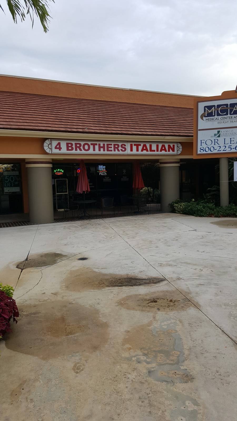 Four Brother Pizza | meal takeaway | Delray Beach, FL 33446, USA | 5614963990 OR +1 561-496-3990