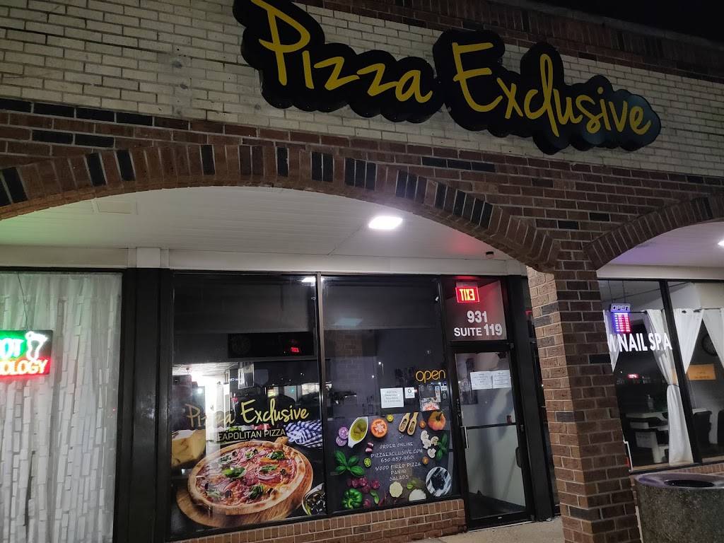 Pizza Exclusive | meal takeaway | 931 W 75th St Suite 119, Naperville, IL 60565, USA | 6308579601 OR +1 630-857-9601