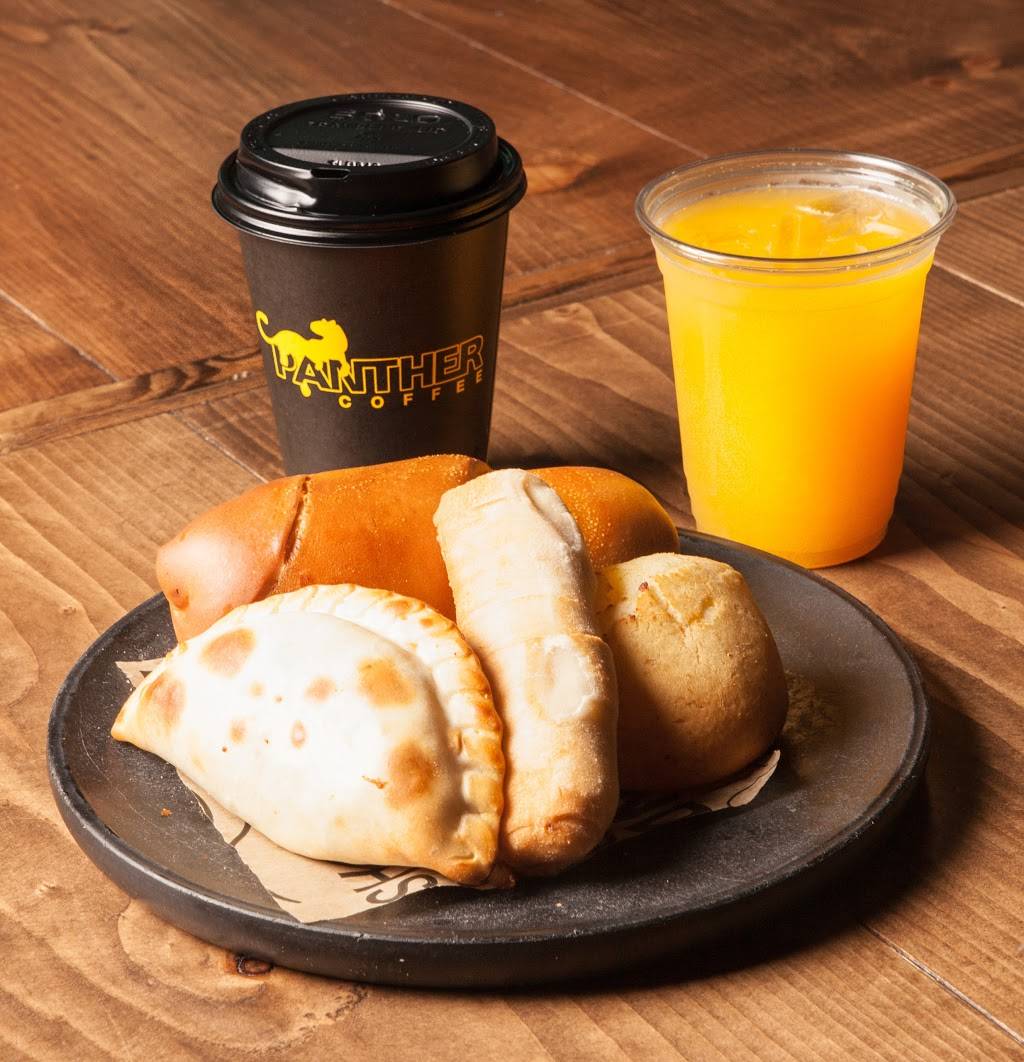 100 Montaditos | restaurant | 1401 Brickell Ave, Miami, FL 33131, USA | 7864093107 OR +1 786-409-3107