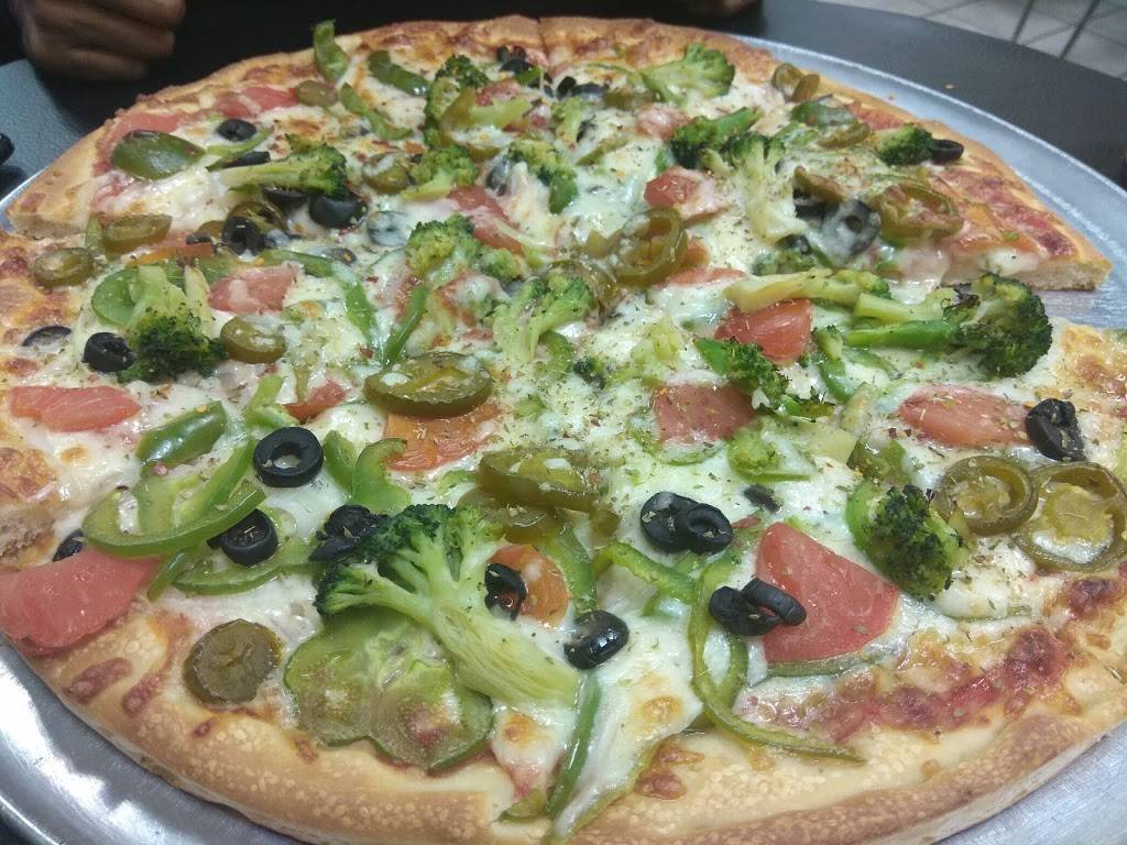 University House of Pizza | restaurant | 452 Huntington Ave, Boston, MA 02115, USA | 6174429280 OR +1 617-442-9280