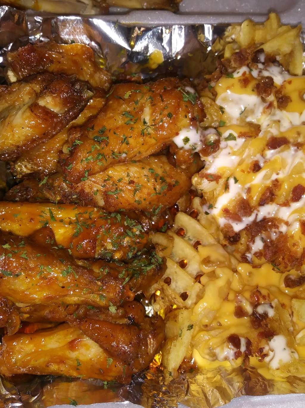 Wingz University | restaurant | Lakeland, FL 33801, USA | 8634502552 OR +1 863-450-2552