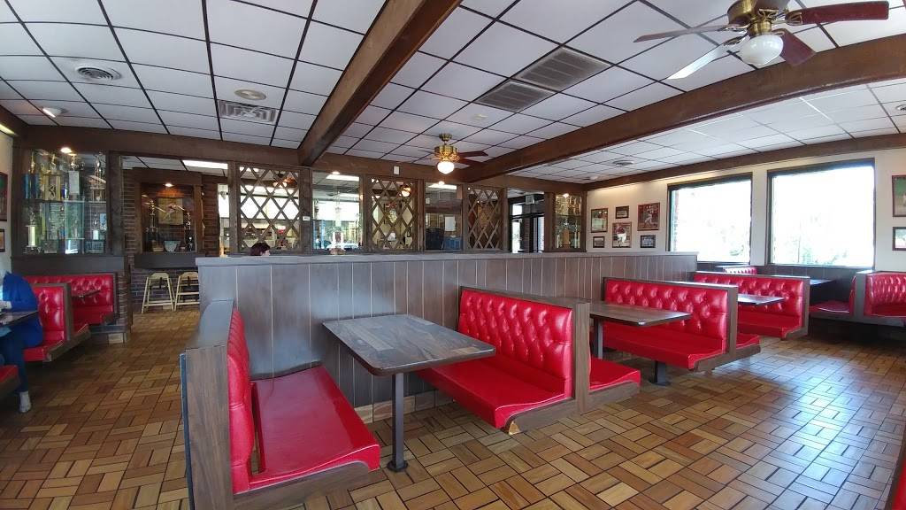 HiBoy Drive-In | restaurant | 924 W US Hwy 24, Independence, MO 64050, USA | 8162524050 OR +1 816-252-4050