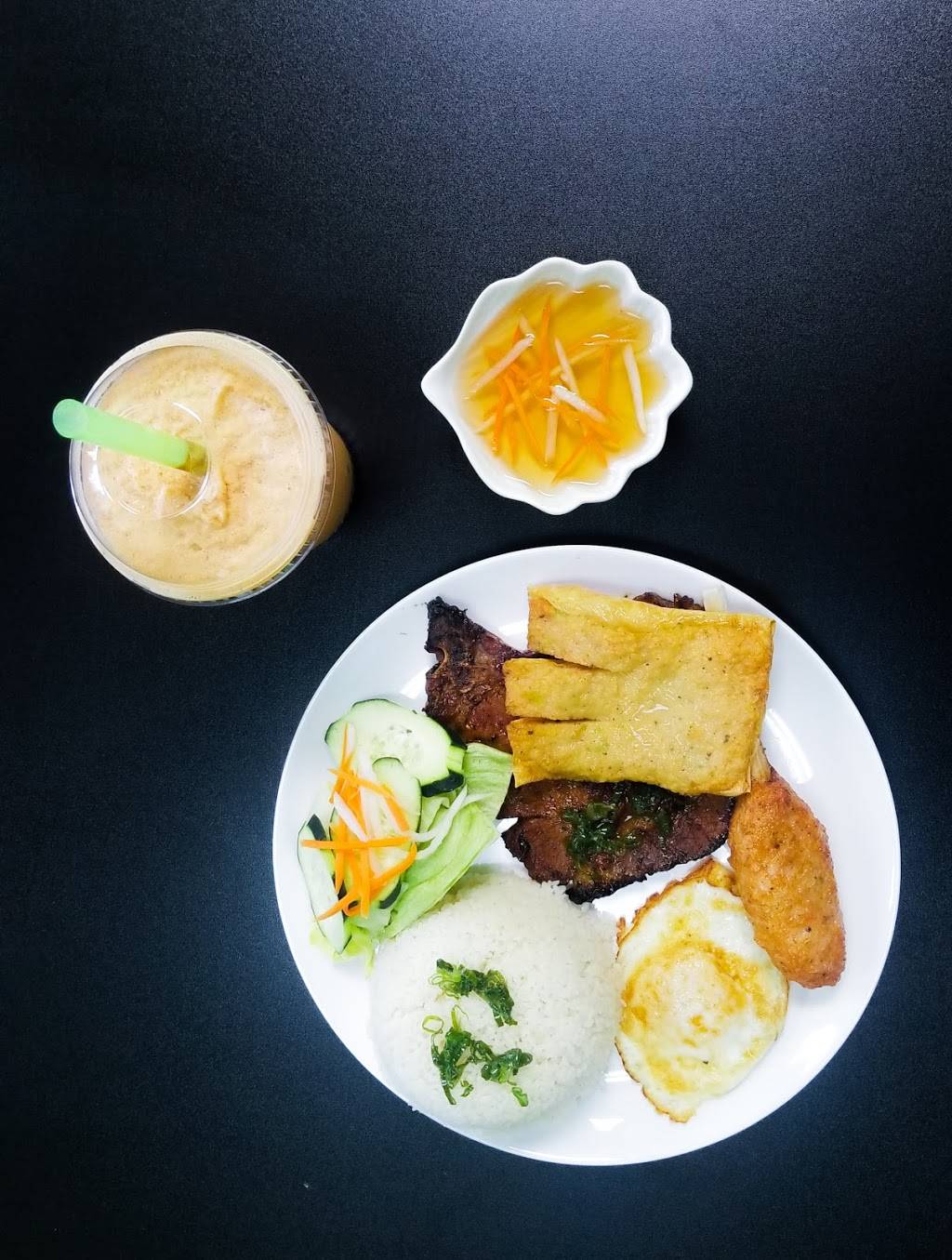 Com Pho Bamboo Fresno | restaurant | 7737 N First St, Fresno, CA 93720, USA | 5593198167 OR +1 559-319-8167