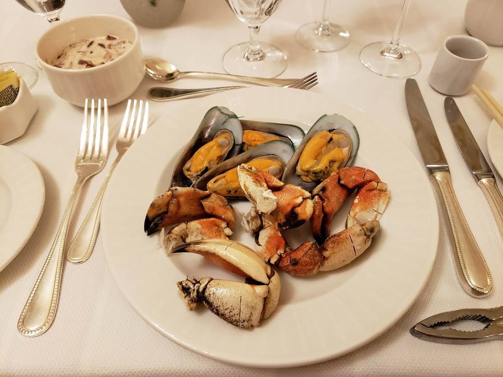 Fontainebleau Restaurant | restaurant | 1055 2nd Ave, San Diego, CA 92101, USA | 6192381818 OR +1 619-238-1818