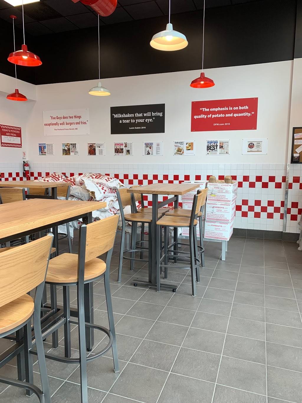 Five Guys | meal takeaway | 910 N 10th Pl, Renton, WA 98057, USA | 4252282286 OR +1 425-228-2286