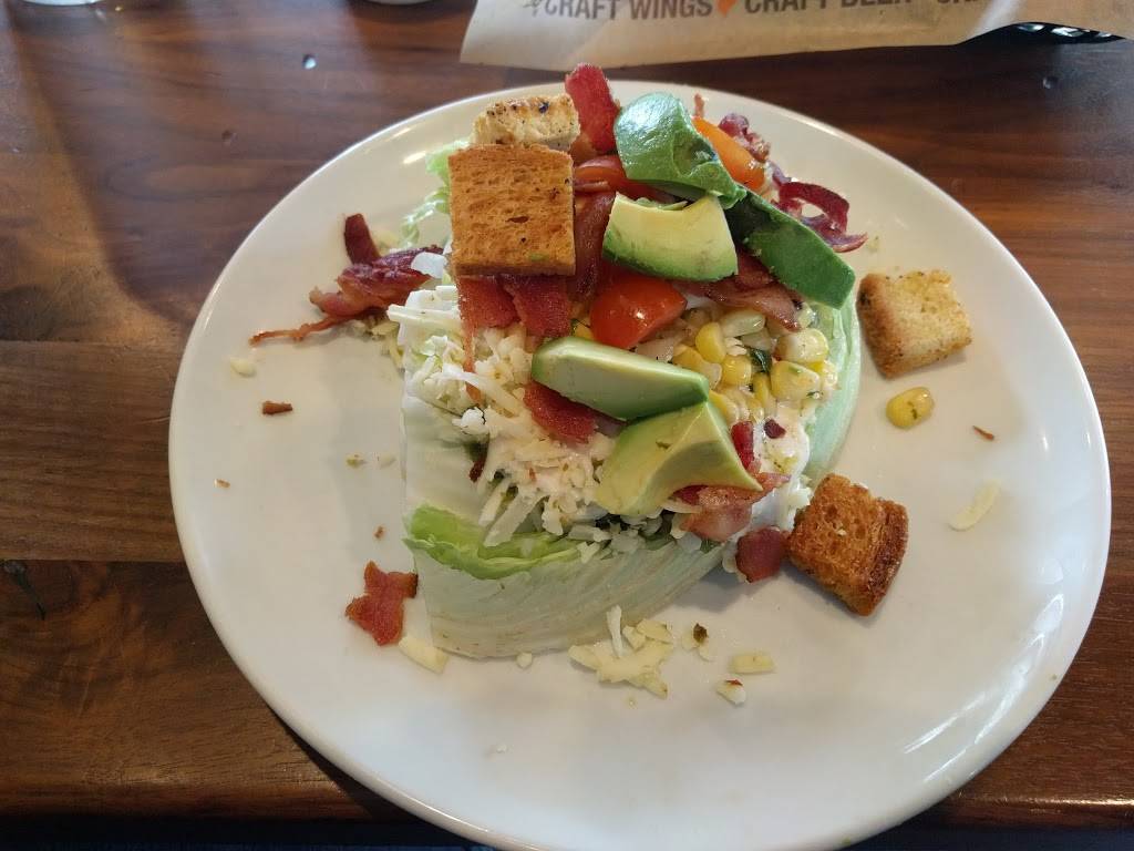 Buffalo Wing Factory | restaurant | 43761 Parkhurst Plaza #100, Ashburn, VA 20147, USA | 7037294200 OR +1 703-729-4200