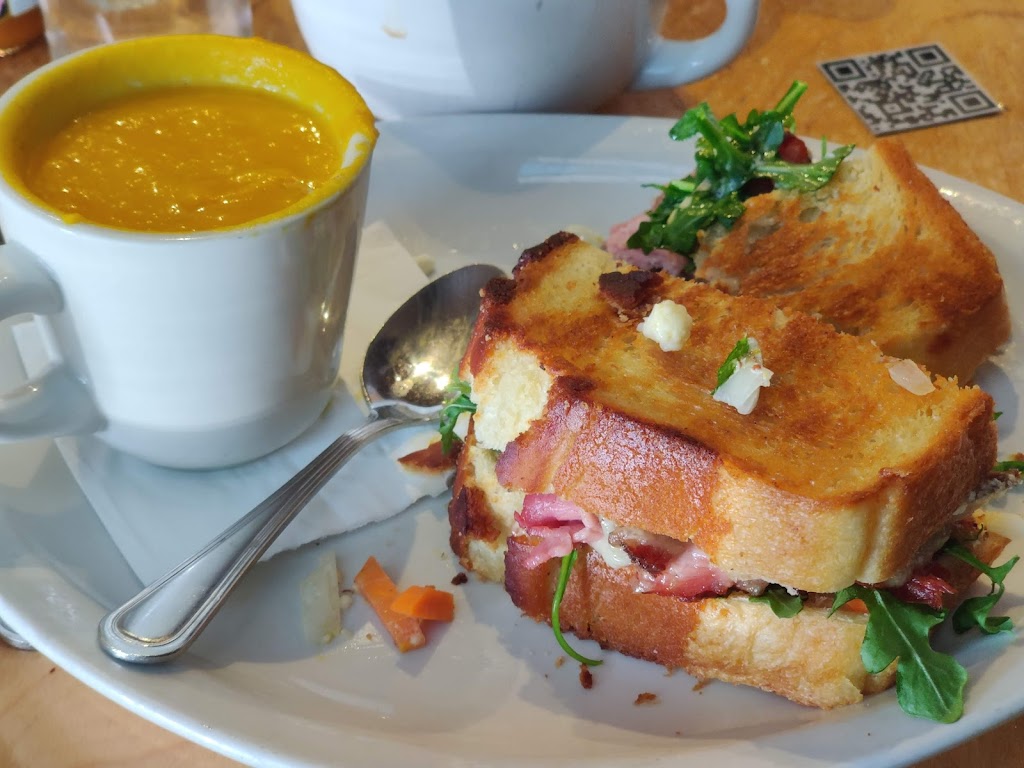 Southport Grocery and Cafe | cafe | 3552 N Southport Ave, Chicago, IL 60657, USA | 7736650100 OR +1 773-665-0100