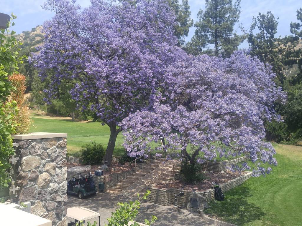 Hilltop Restaurant and Bar | restaurant | 1500 E Walnut Ave, Burbank, CA 91501, USA | 8187365530 OR +1 818-736-5530