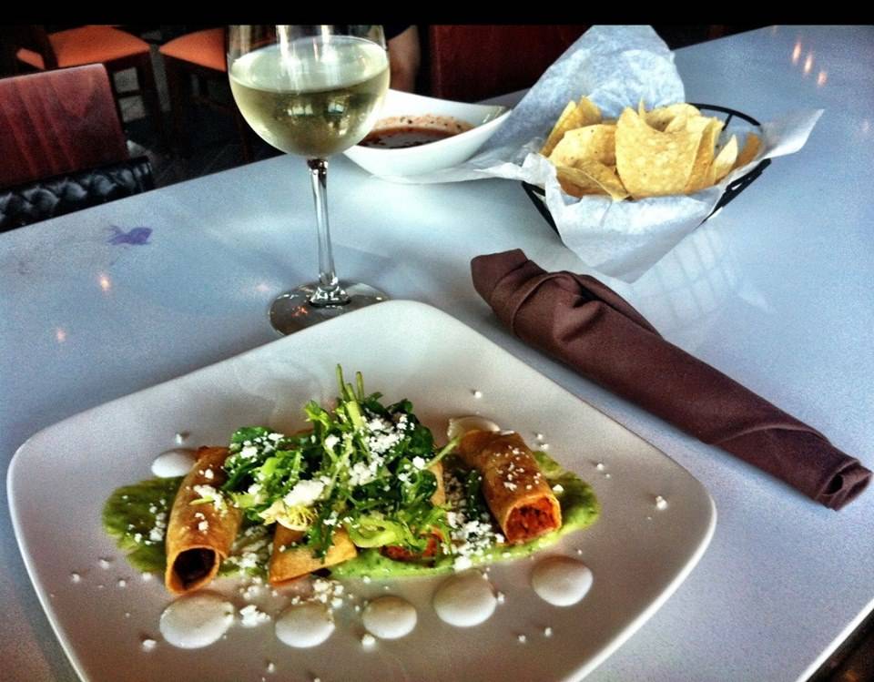 Monicas Mex-Tex Cantina | restaurant | 1326 S Lamar St, Dallas, TX 75215, USA | 2149287700 OR +1 214-928-7700