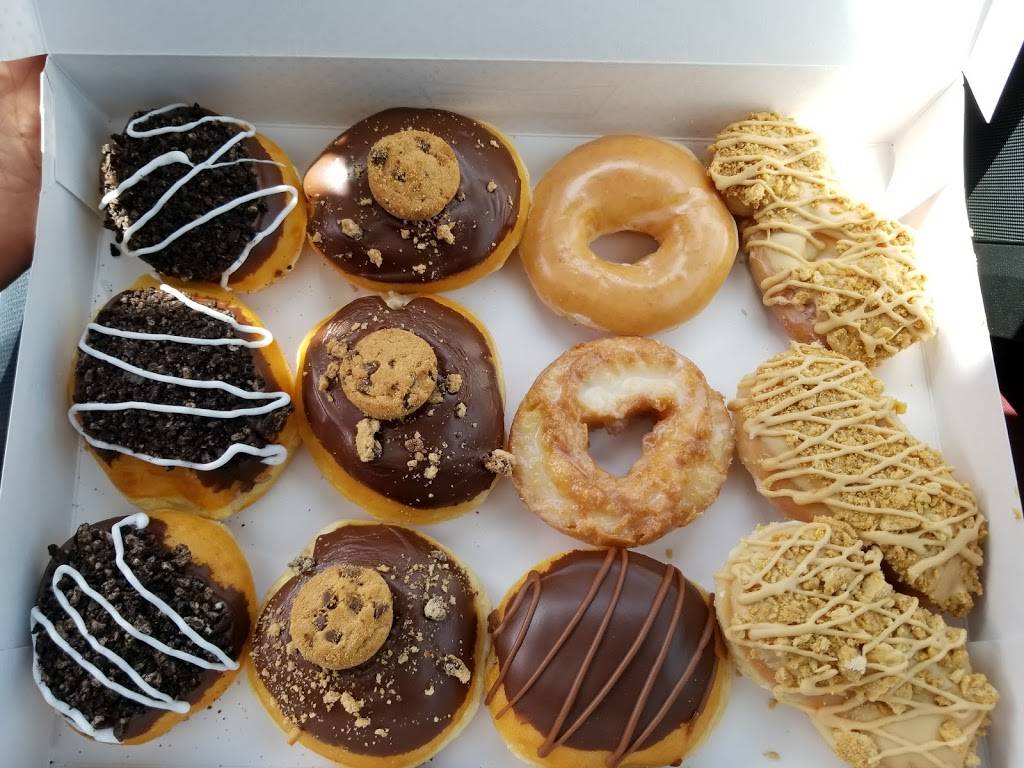 Krispy Kreme | cafe | 32450 Dyer St, Union City, CA 94587, USA | 5104716121 OR +1 510-471-6121