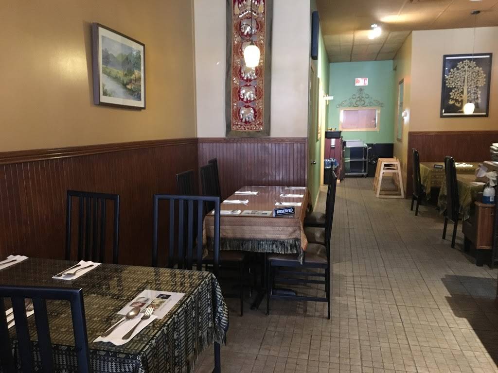 Banana Leaf Thai Cuisine | meal takeaway | 369 Dundas St, Woodstock, ON N4S 1B6, Canada | 5195394222 OR +1 519-539-4222