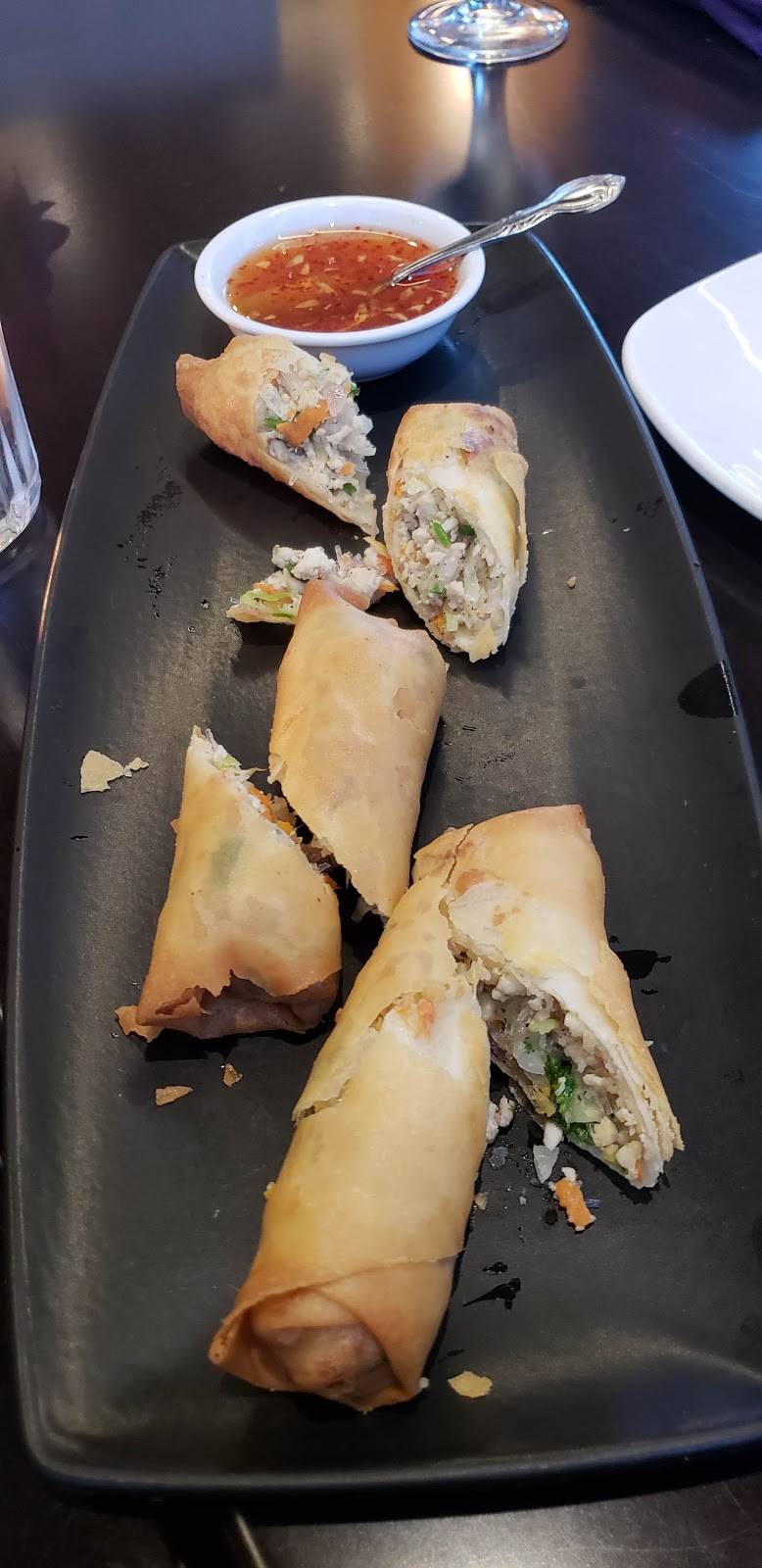 Siam Marina | restaurant | 16846 Oak Park Ave, Tinley Park, IL 60477, USA | 7084078825 OR +1 708-407-8825