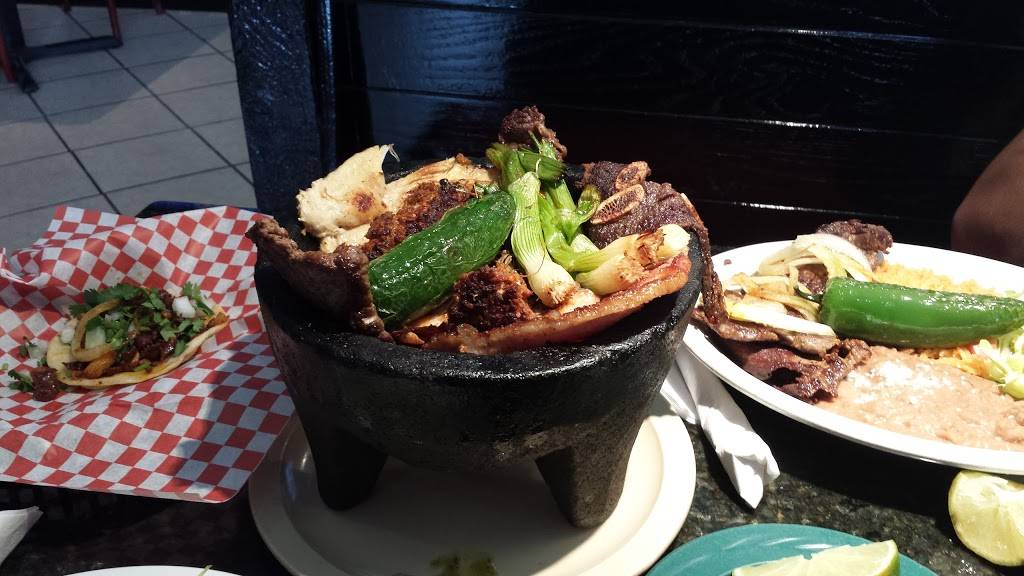 Mi Familia Mexican Cuisine | restaurant | 318 Northland Blvd, Cincinnati, OH 45246, USA | 5137721200 OR +1 513-772-1200