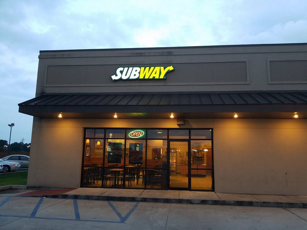 Subway | meal takeaway | 24510 LA-1, Plaquemine, LA 70764, USA | 2256872499 OR +1 225-687-2499