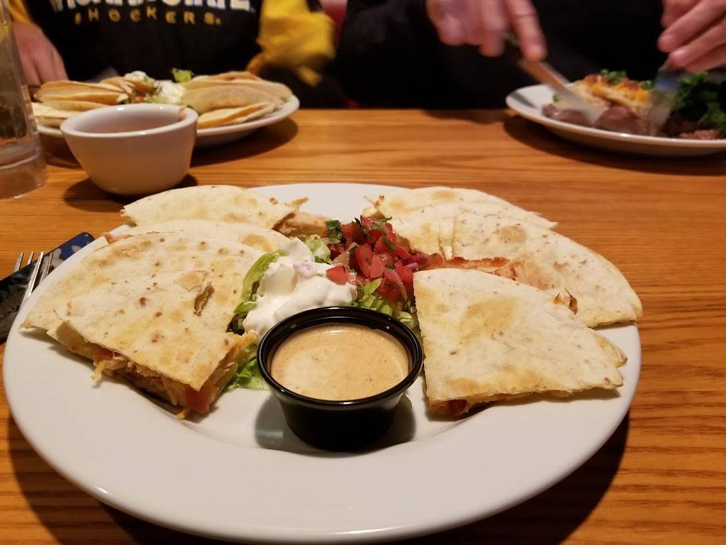 Chilis Grill & Bar | Open for Dine-In, Delivery and Takeout | restaurant | 2333 N Greenwich Rd, Wichita, KS 67226, USA | 3166300283 OR +1 316-630-0283