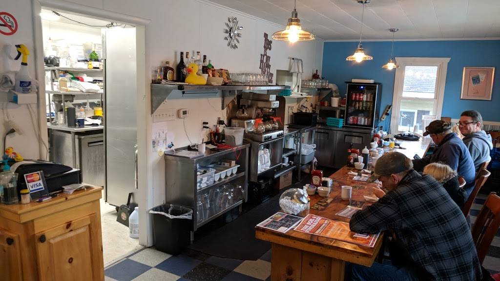 Tinys Diner | restaurant | 10193 WI-77, Hayward, WI 54843, USA | 7154623584 OR +1 715-462-3584