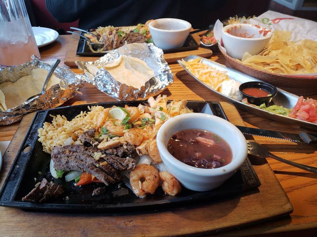 Chilis Grill & Bar | meal takeaway | 1165 US-46 E, Little Falls, NJ 07424, USA | 9737850005 OR +1 973-785-0005