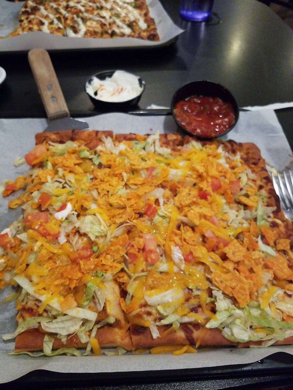 Ziggys Pizza | restaurant | 3700 E Douglas Ave STE 100, Wichita, KS 67208, USA | 3166132529 OR +1 316-613-2529