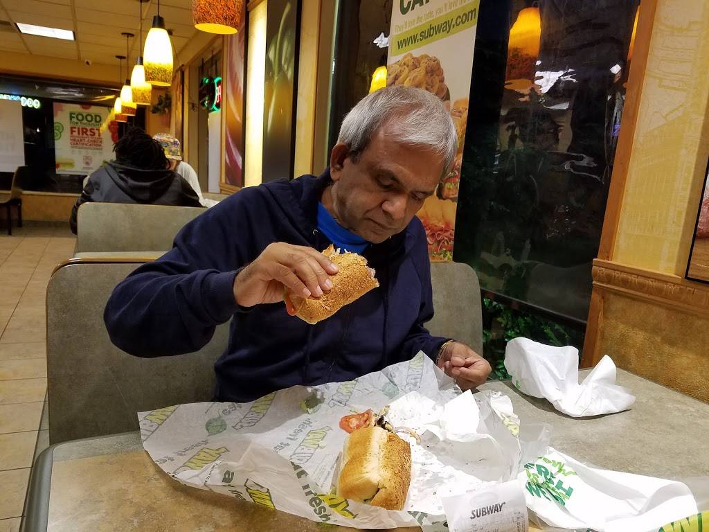 Subway | meal takeaway | 16001 Redmond Way, Redmond, WA 98052, USA | 4258859210 OR +1 425-885-9210