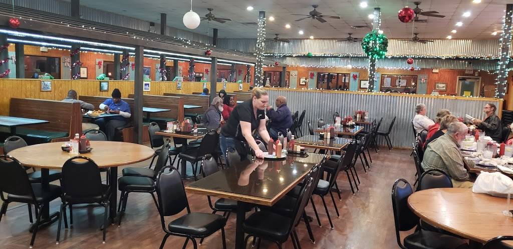 Blackbeards B & B Bar-B-Que | restaurant | 2209 N Slappey Blvd, Albany, GA 31701, USA | 2298786369 OR +1 229-878-6369