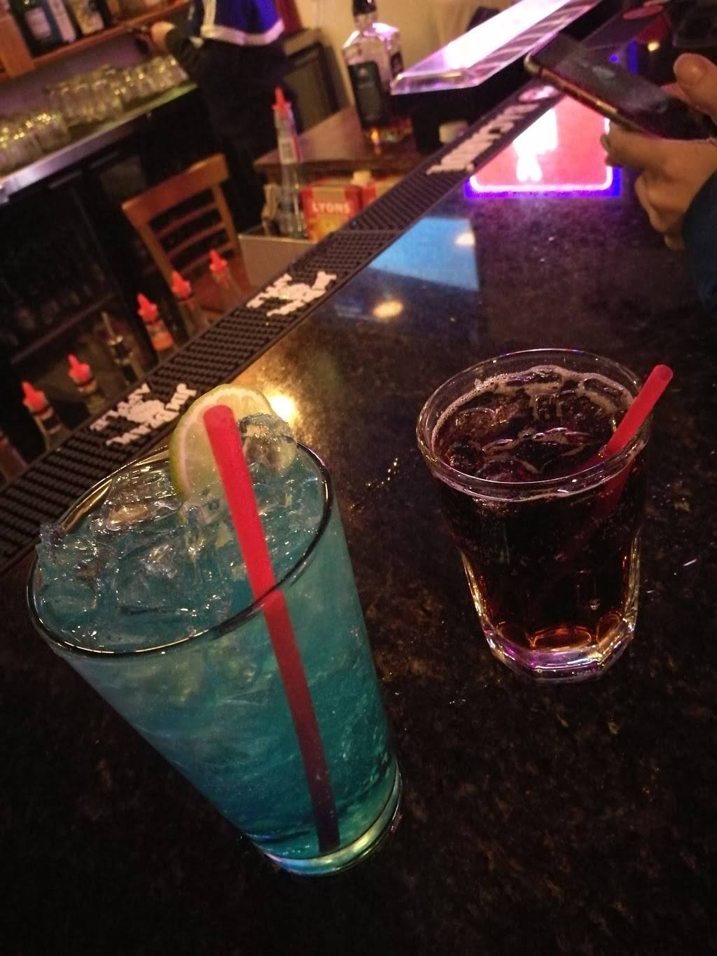 The Street Bar and Restaurant | restaurant | 3554 SE 82nd Ave, Portland, OR 97266, USA | 5037194343 OR +1 503-719-4343