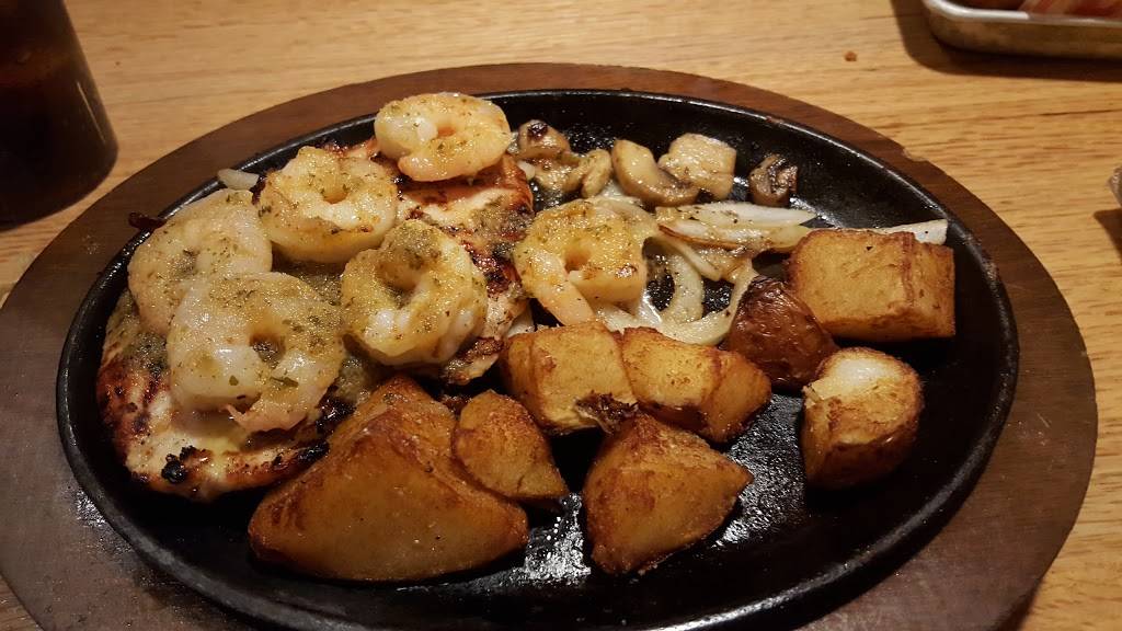 Applebees Grill + Bar | restaurant | 597 Memorial Dr, Chicopee, MA 01020, USA | 4135930134 OR +1 413-593-0134