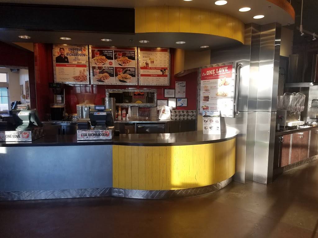 Raising Canes Chicken Fingers | meal takeaway | 320 S Plano Rd, Richardson, TX 75081, USA | 9724799413 OR +1 972-479-9413