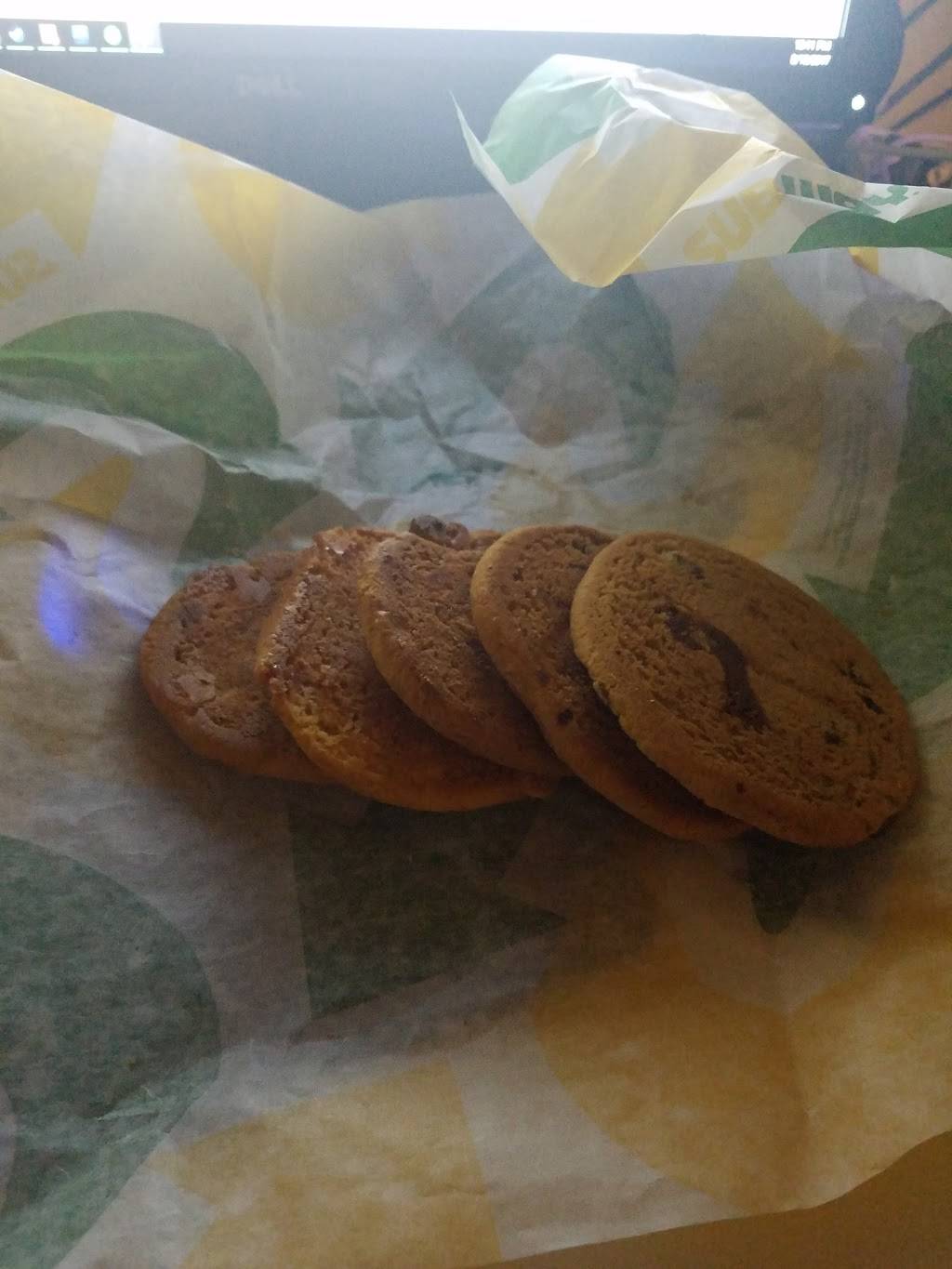 Subway Restaurants | restaurant | 715 E Bell Rd, Phoenix, AZ 85022, USA | 6029422440 OR +1 602-942-2440