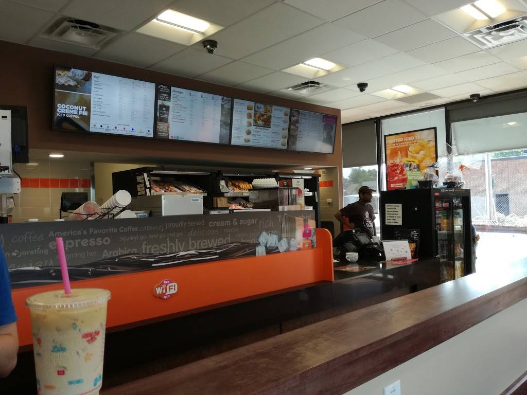 Dunkin | bakery | 13880 Cedar Rd, University Heights, OH 44118, USA | 2169320000 OR +1 216-932-0000