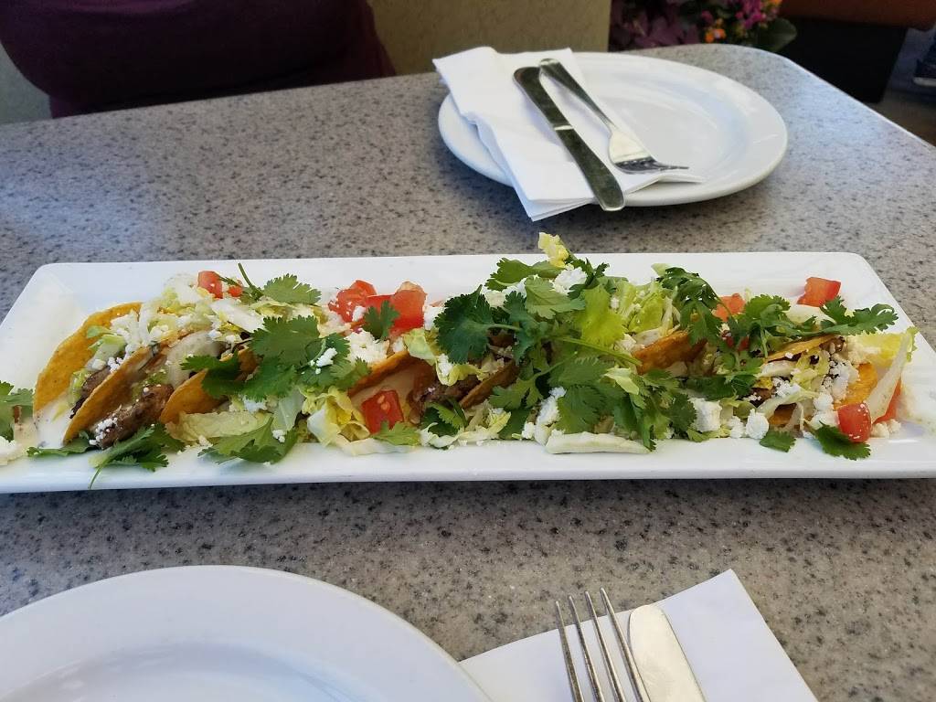 Sammys Woodfired Pizza | restaurant | 121 S Las Posas Rd, San Marcos, CA 92078, USA | 7605914222 OR +1 760-591-4222