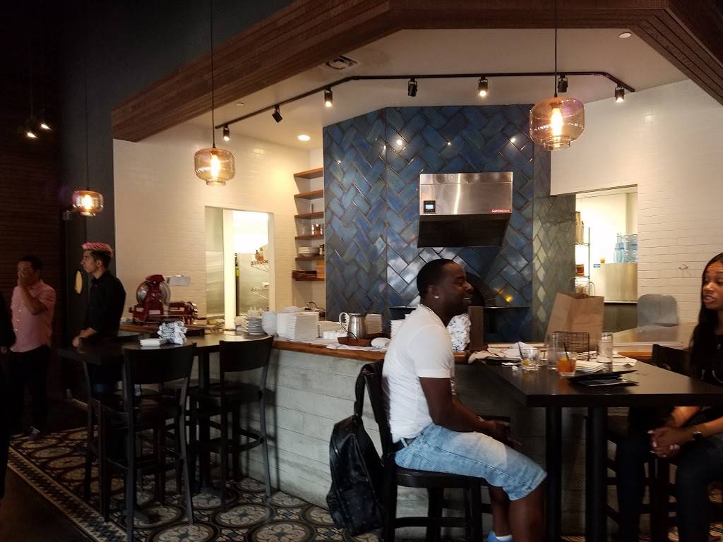 Sociale Chicago | restaurant | 800 S Clark St, Chicago, IL 60605, USA | 3125881100 OR +1 312-588-1100