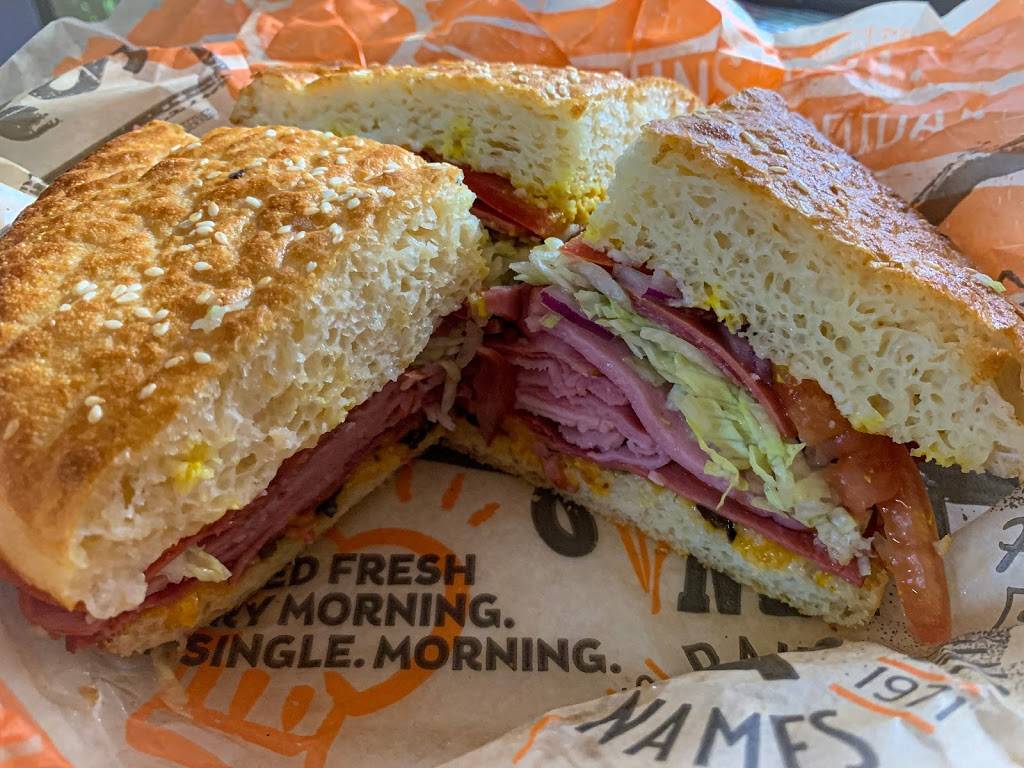 Schlotzskys | bakery | 15287 Southwest Fwy, Sugar Land, TX 77478, USA | 2815652867 OR +1 281-565-2867