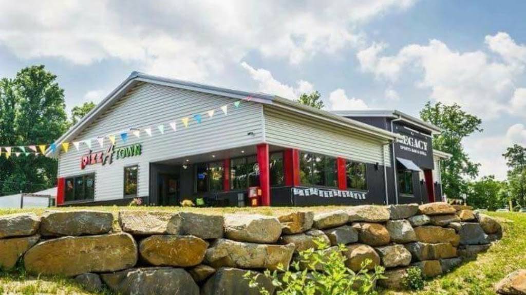 PizzAtown | meal delivery | 50 Veterans Dr, Elizabethtown, PA 17022, USA | 7173676551 OR +1 717-367-6551