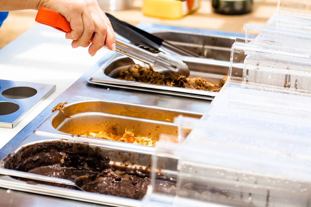 Manzis Venezuelan Cuisine | restaurant | 681 Leavesley Rd, Gilroy, CA 95020, USA | 4086502276 OR +1 408-650-2276