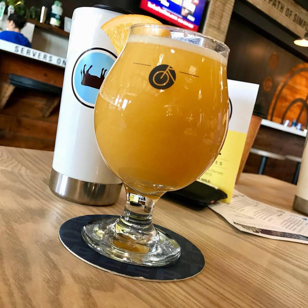 SingleSpeed Brewing Co. | restaurant | 325 Commercial St, Waterloo, IA 50701, USA | 3198833604 OR +1 319-883-3604