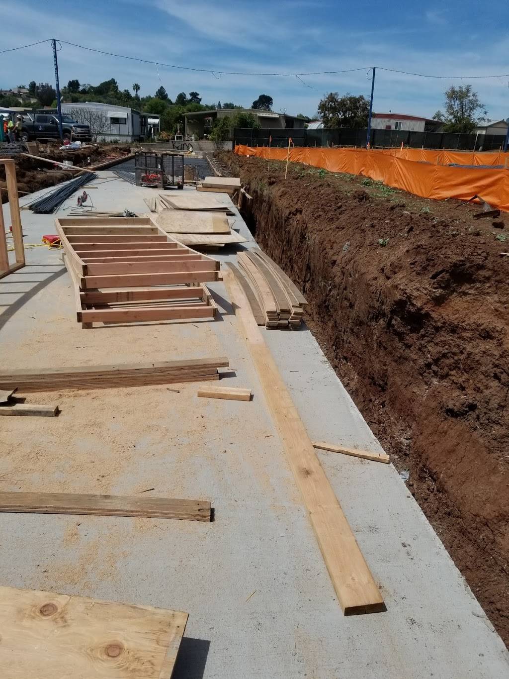 Golden Dragon Restaurant | restaurant | 1350 E Vista Way #10, Vista, CA 92084, USA | 7607264246 OR +1 760-726-4246