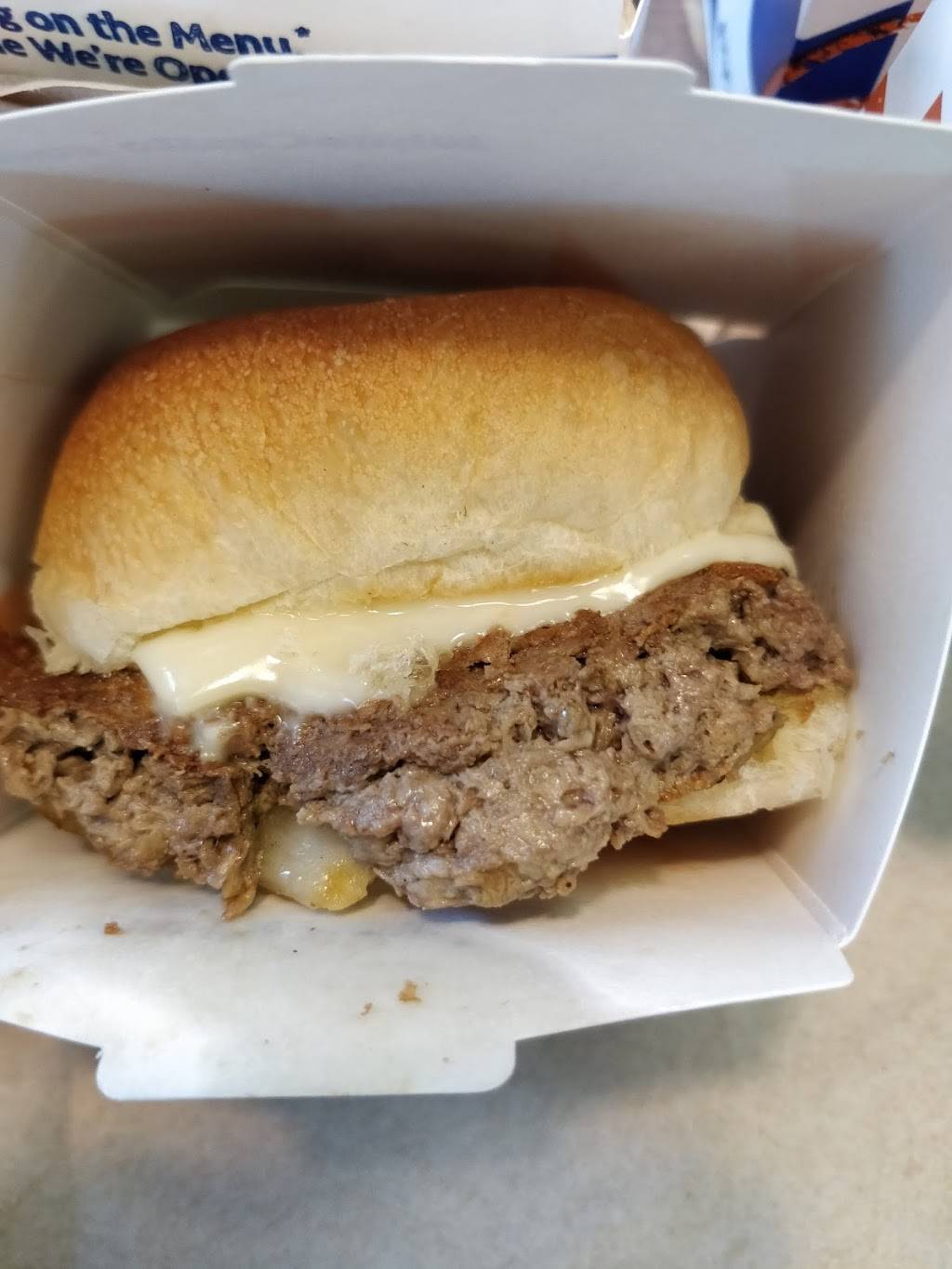 White Castle | restaurant | 3205 S Ashland Ave, Chicago, IL 60608, USA | 7735233456 OR +1 773-523-3456
