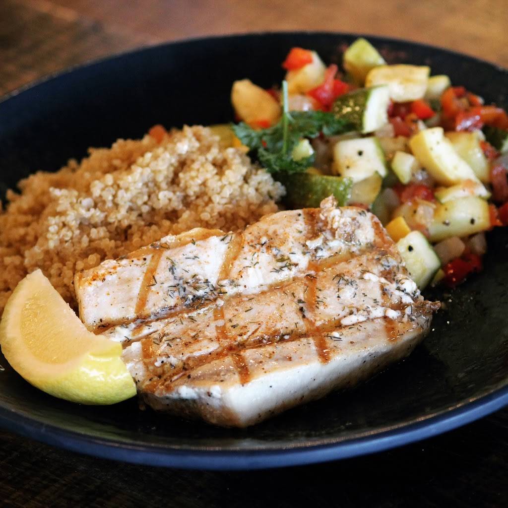 Fish District | meal takeaway | 665 San Rodolfo Dr, Solana Beach, CA 92075, USA | 8582994888 OR +1 858-299-4888